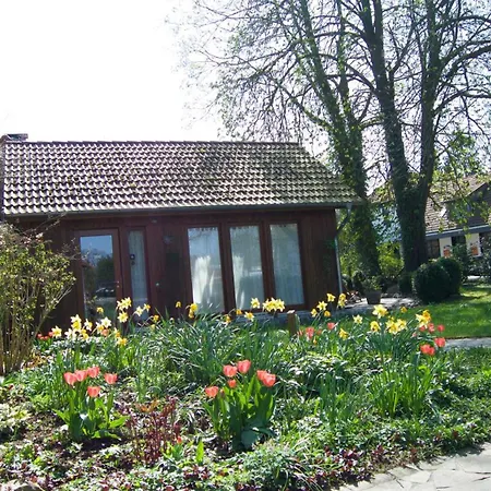 Kastaniengruen Σπίτι διακοπών *