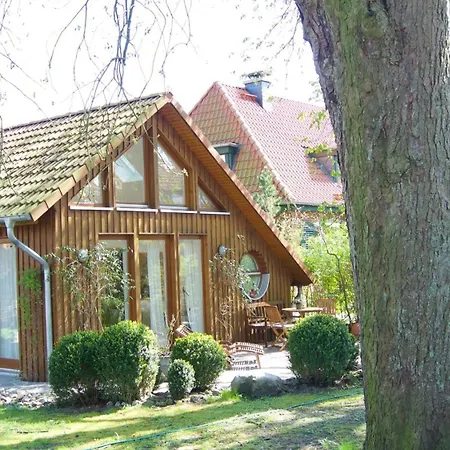 Kastaniengrün Ferienhaus